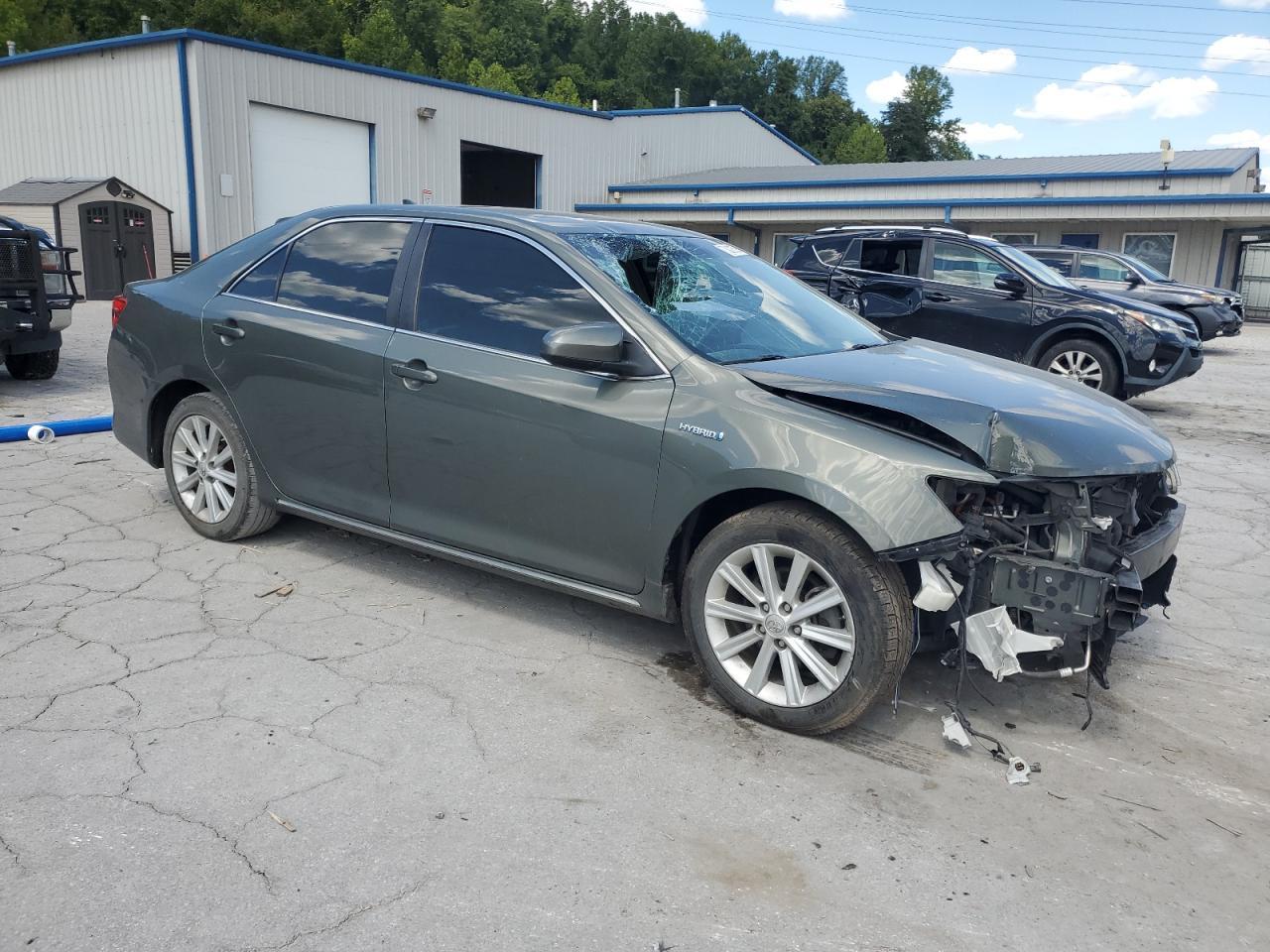 2014 Toyota Camry Hybrid - Image 4