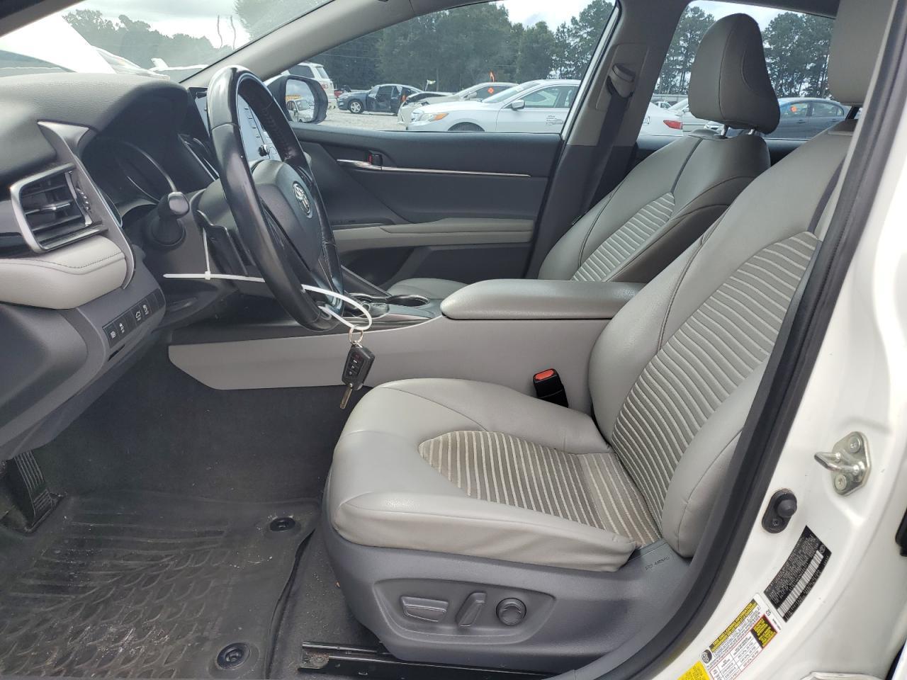 2021 Toyota Camry Se - Фото 7