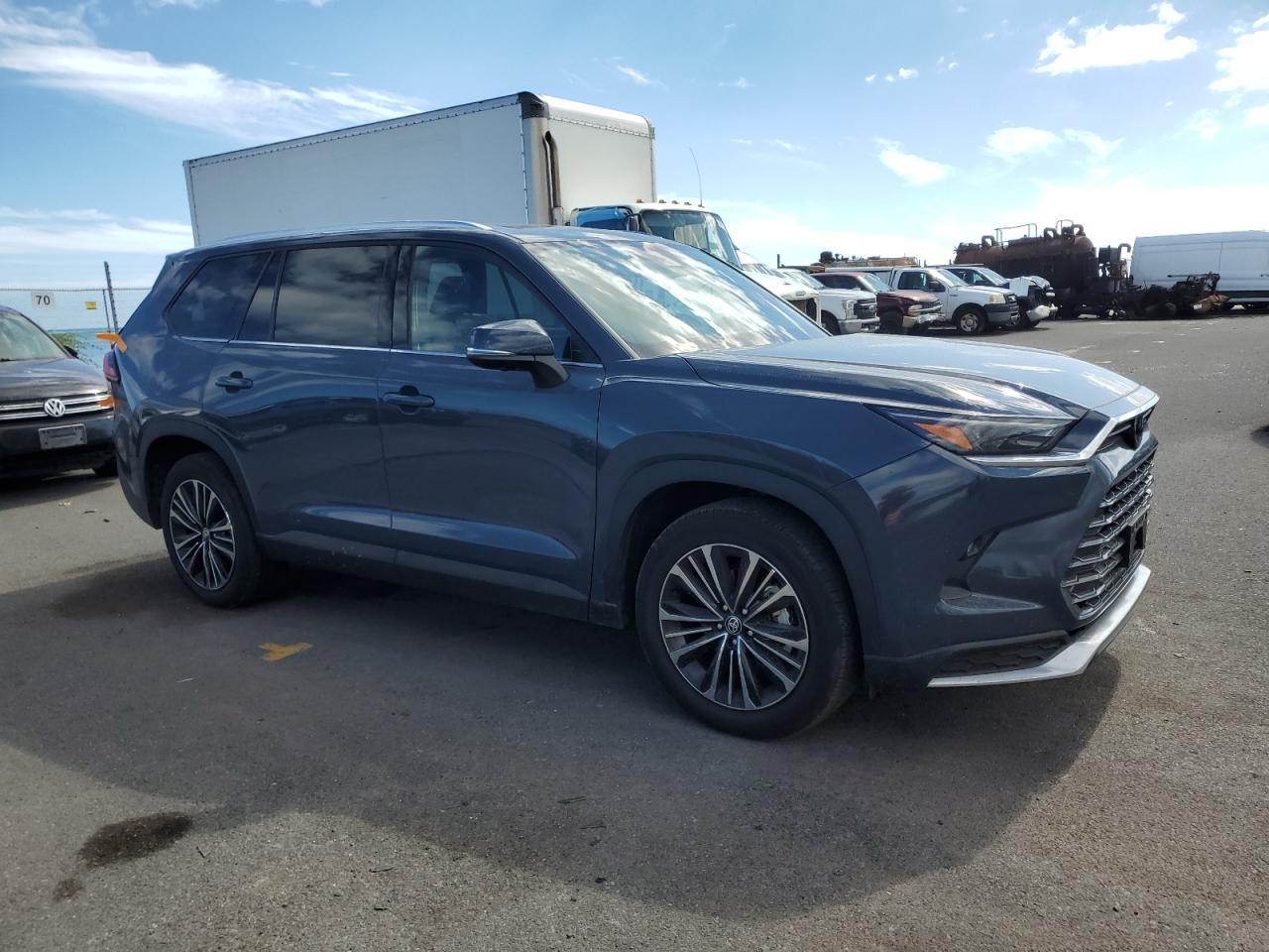 2024 Toyota Grand Highlander Limited - Фото 4