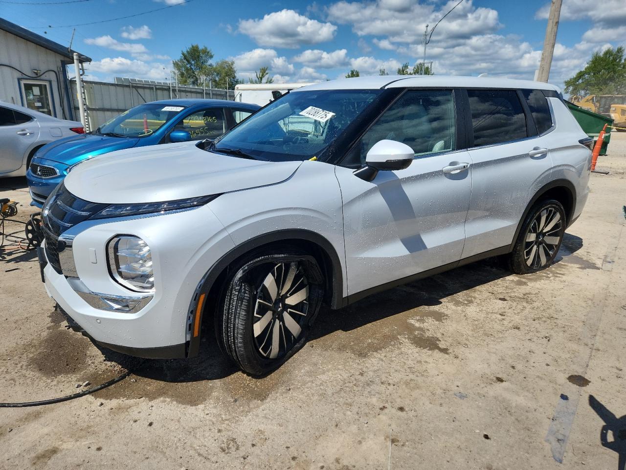 2025 Mitsubishi Outlander Se