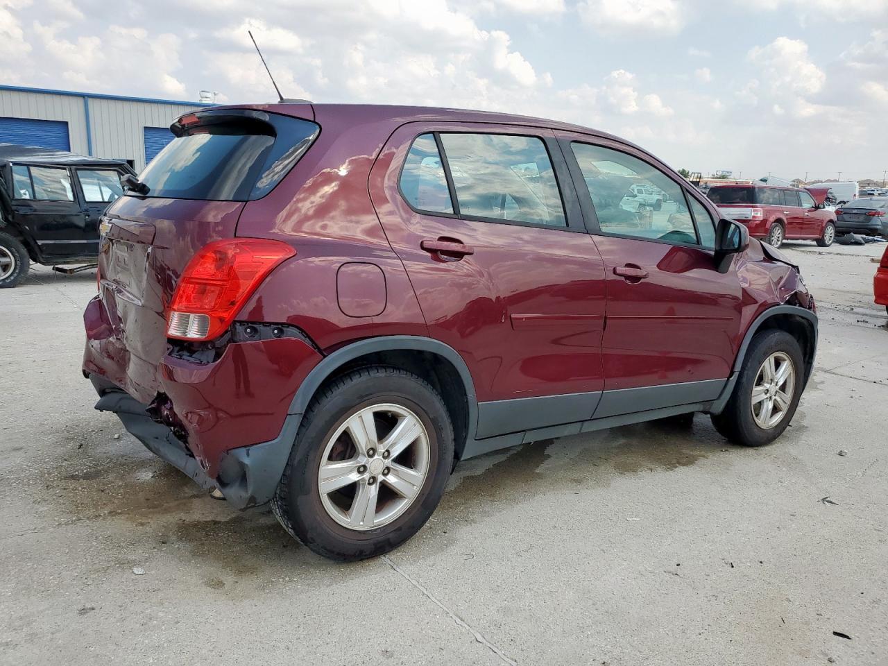 2017 Chevrolet Trax Ls - Image 3
