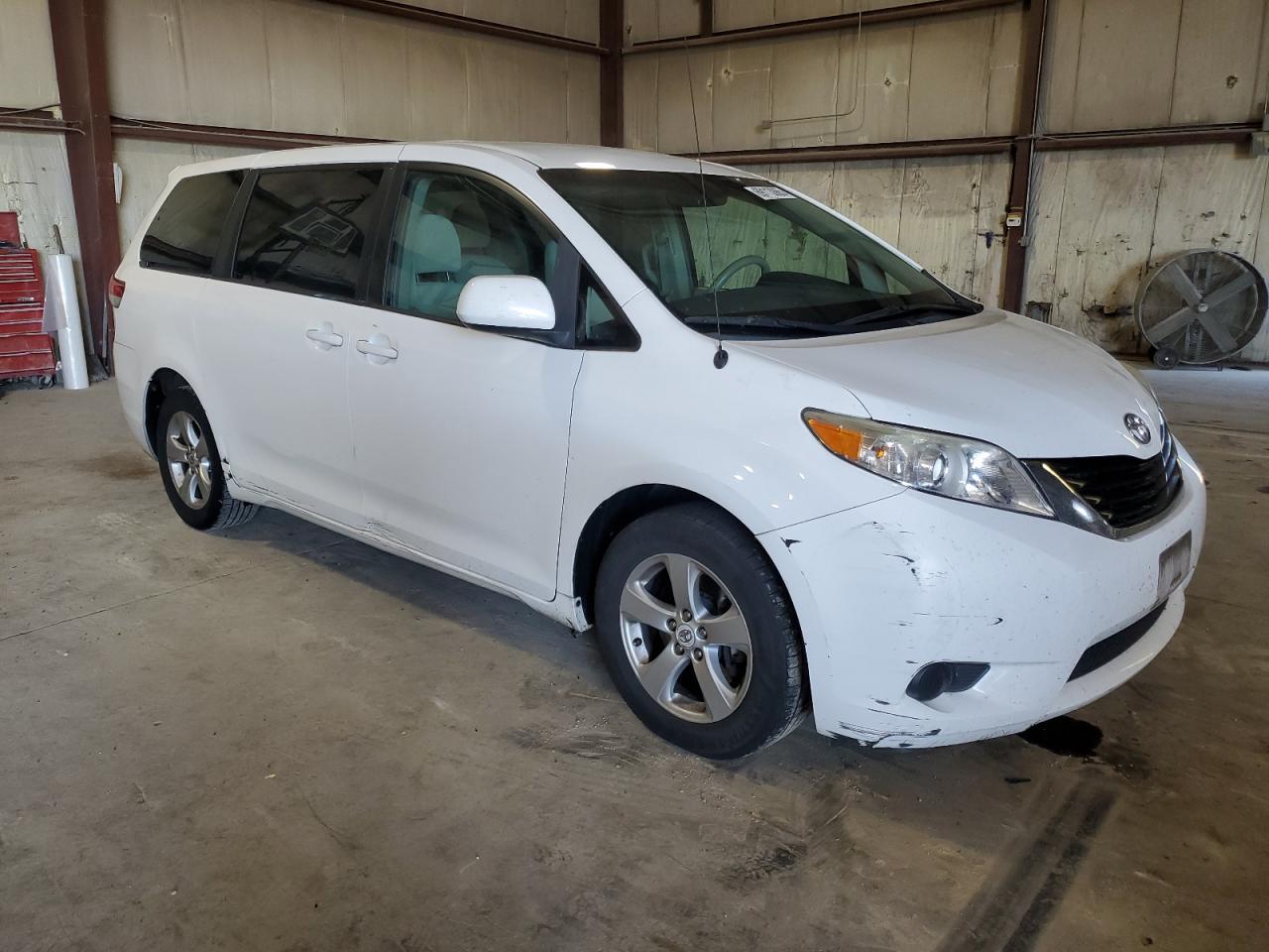 2012 Toyota Sienna Base - Image 4