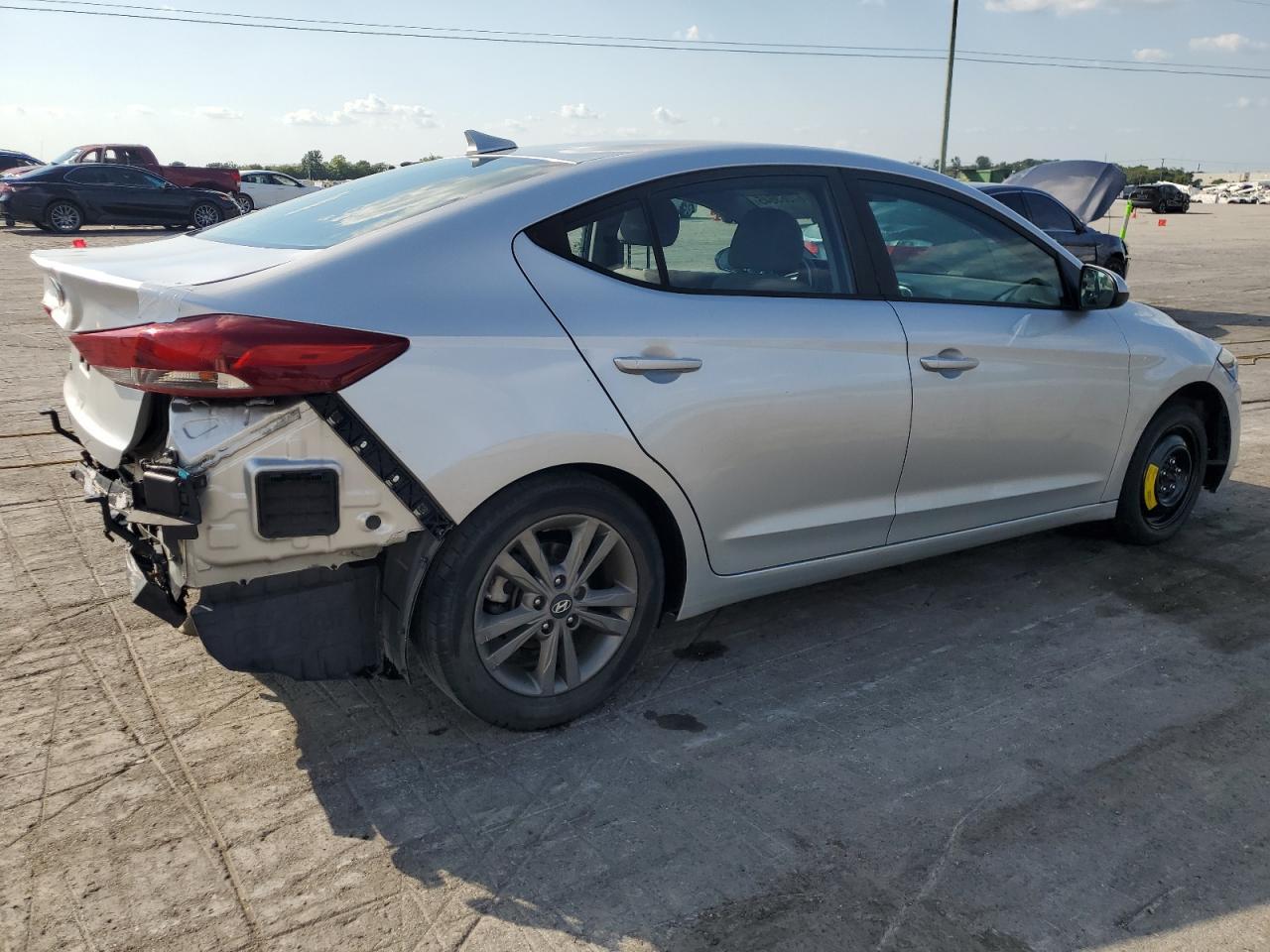2018 Hyundai Elantra Sel - Фото 3