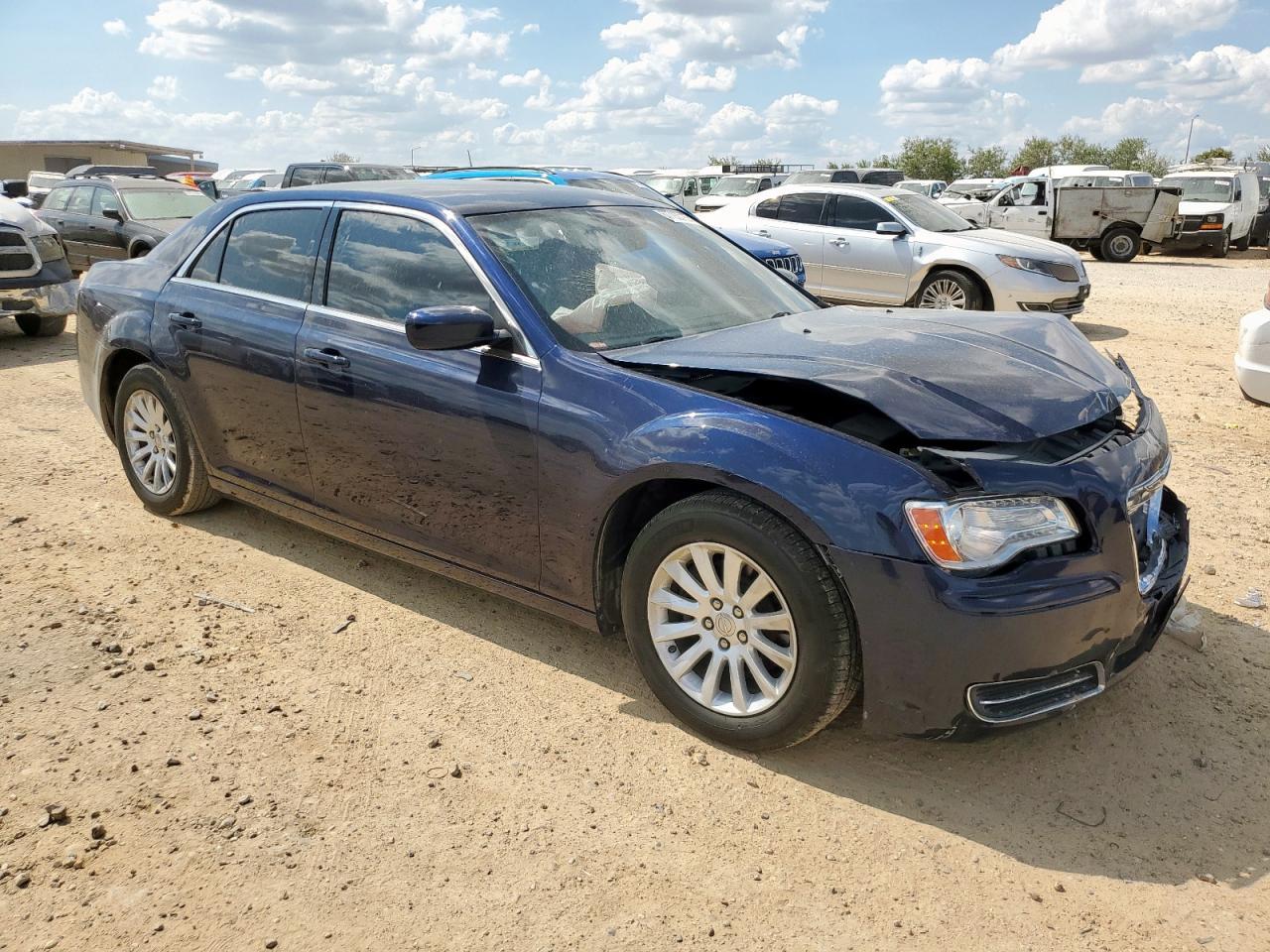 2013 Chrysler 300 - Фото 4
