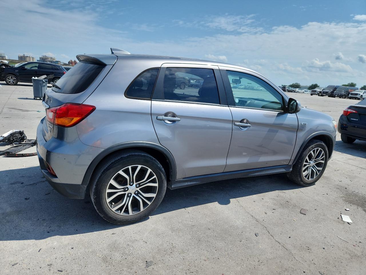 2019 Mitsubishi Outlander Sport Se - Фото 3