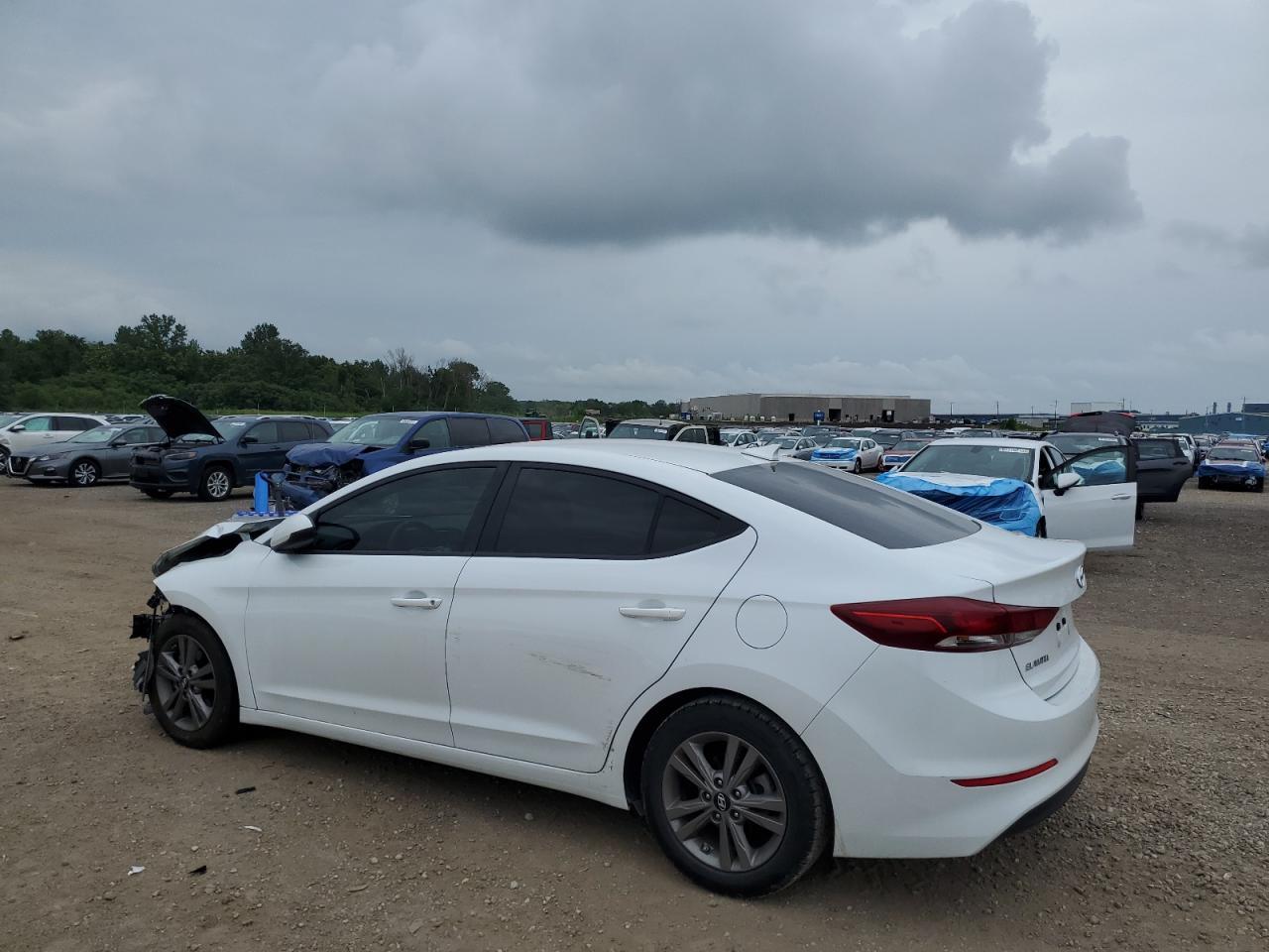 2018 Hyundai Elantra Sel - Фото 2