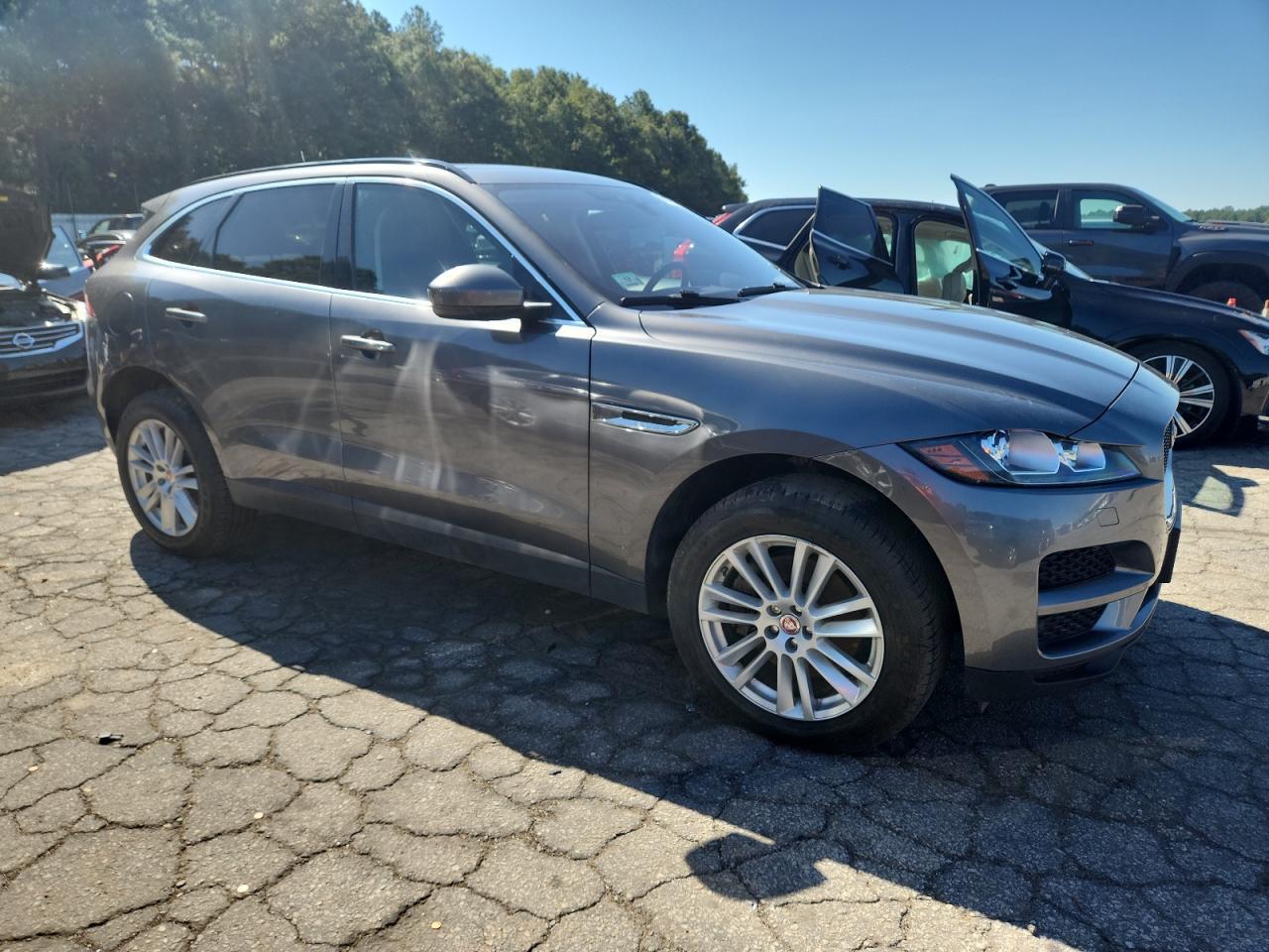 2017 Jaguar F-Pace Prestige - Image 4