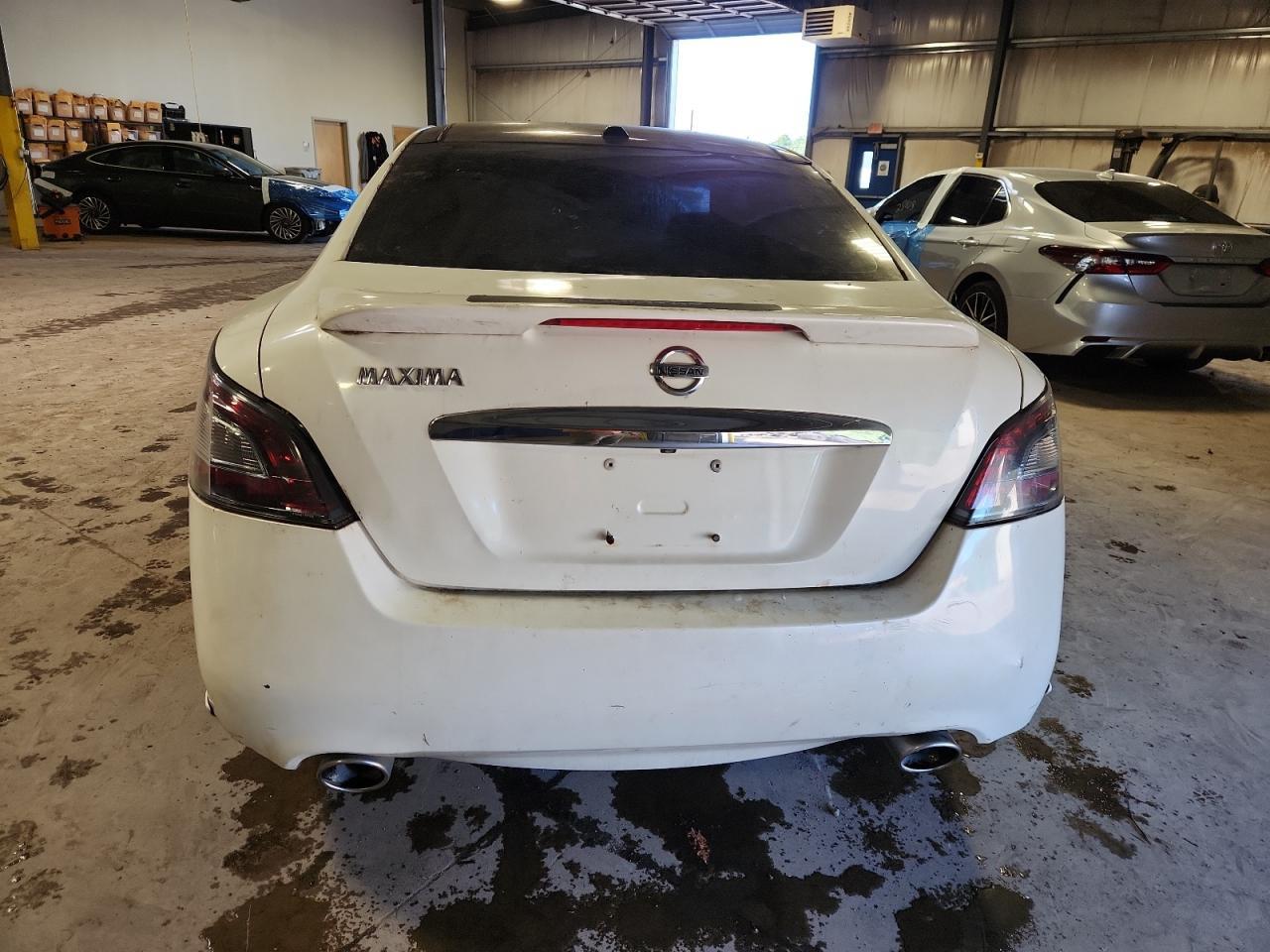 2011 Nissan Maxima S - Image 6