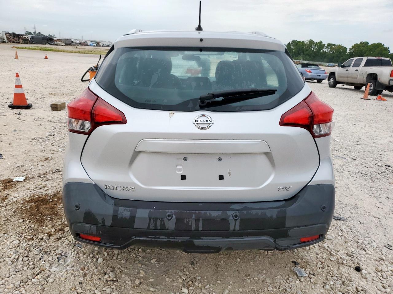2020 Nissan Kicks Sv - Image 6