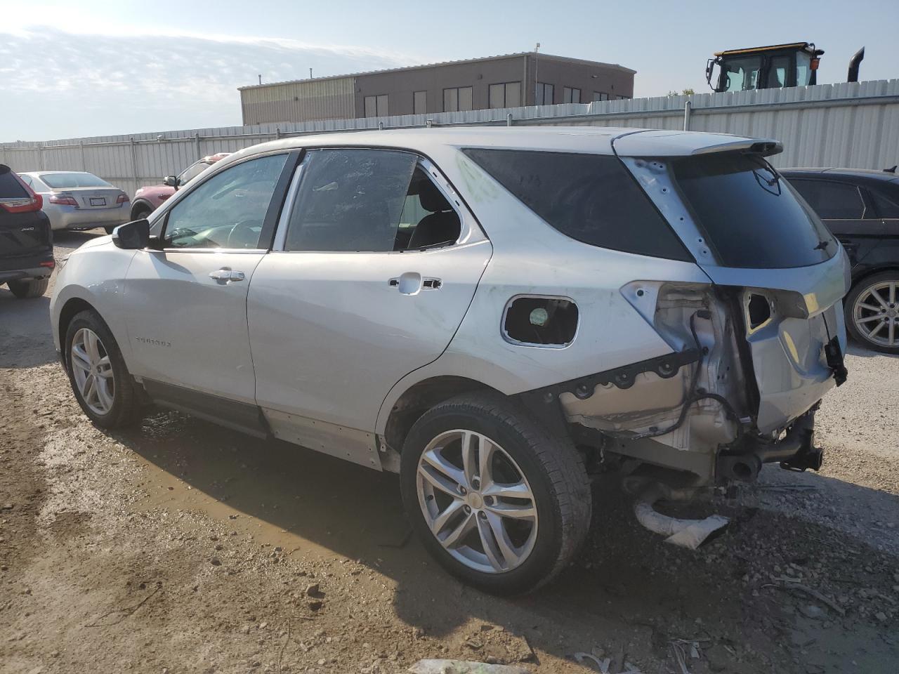 2020 Chevrolet Equinox Premier - Фото 2