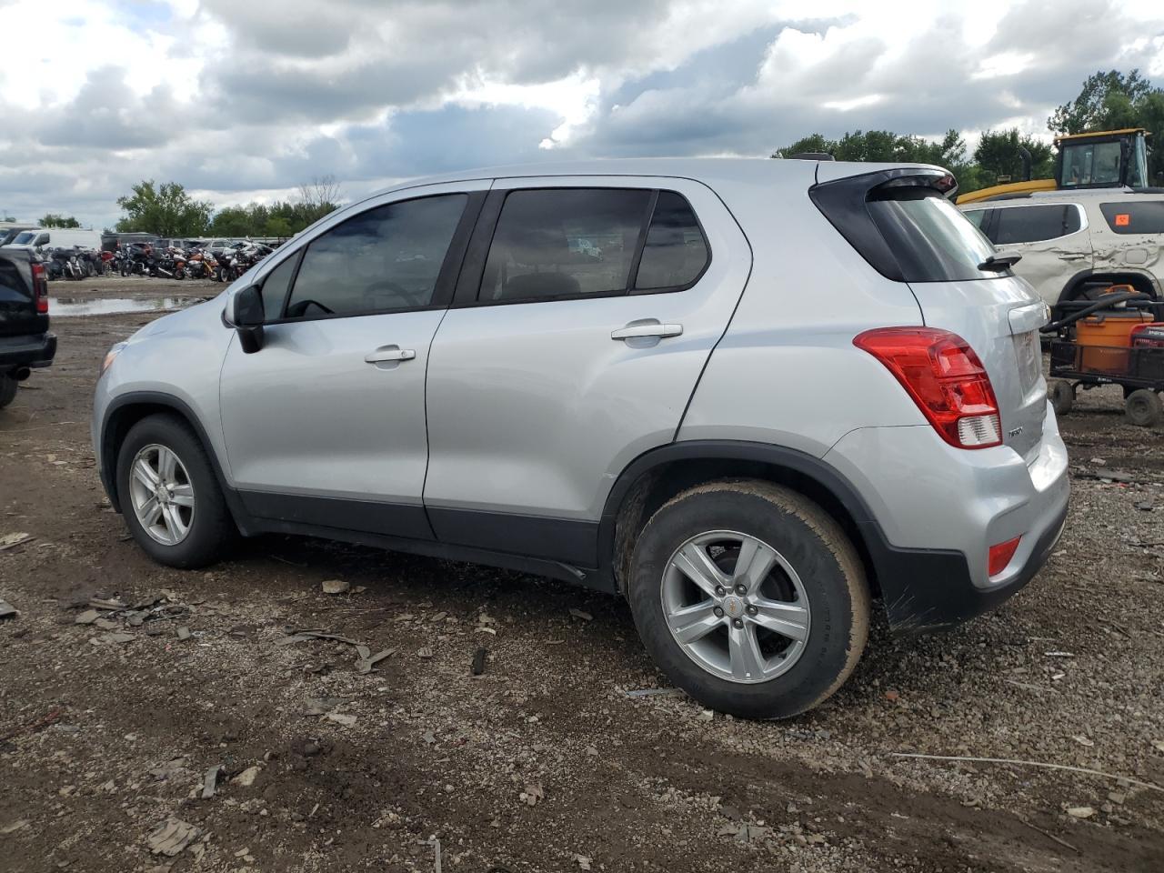 2020 Chevrolet Trax Ls - Фото 2