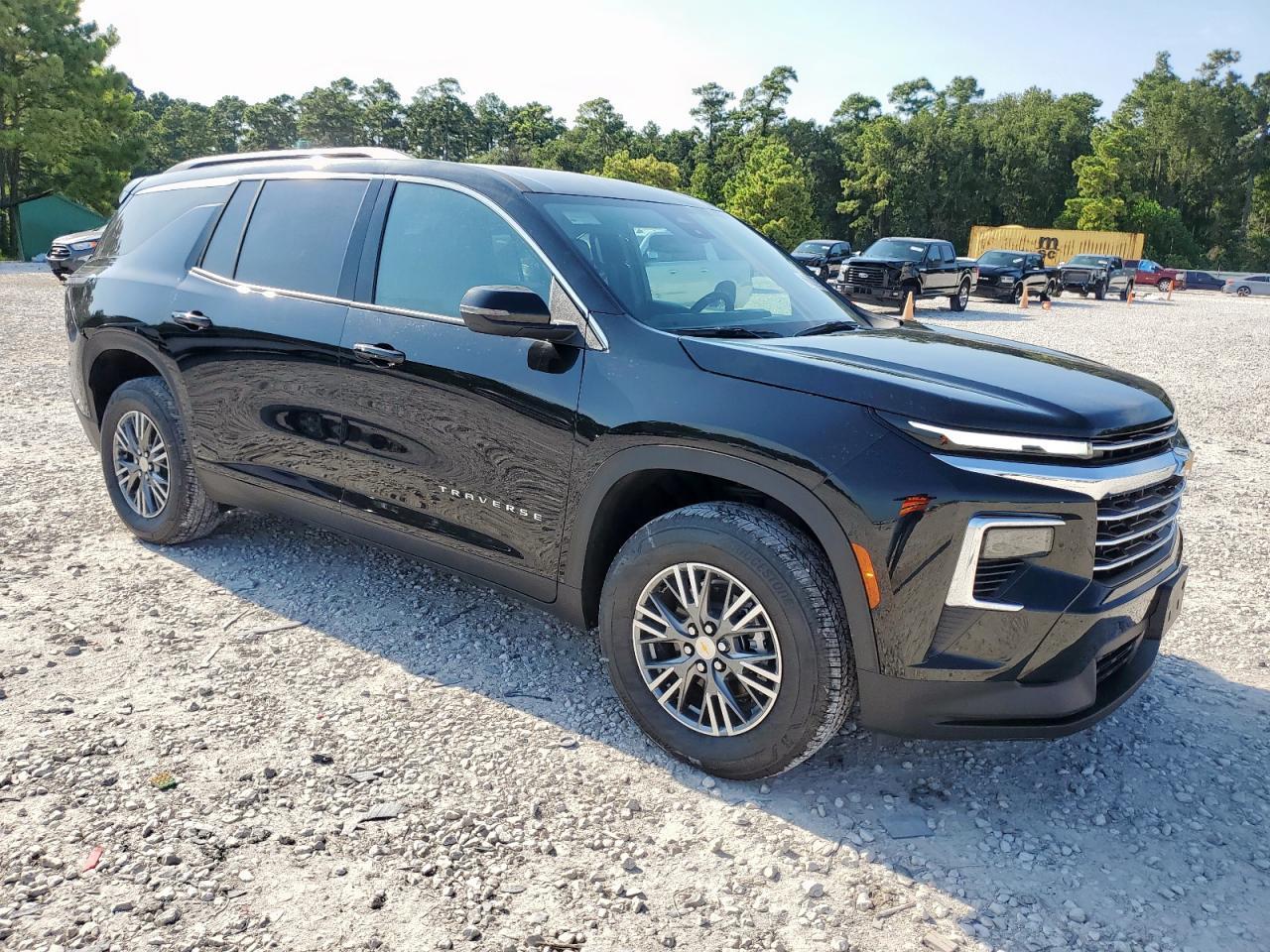 2025 Chevrolet Traverse Lt - Image 4