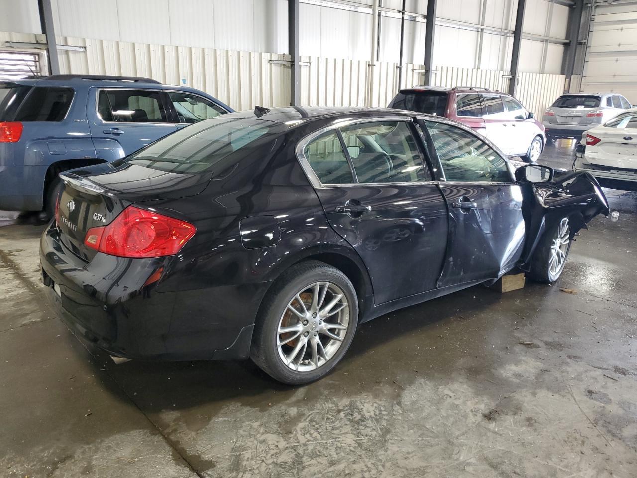 2013 Infiniti G37 - Image 3