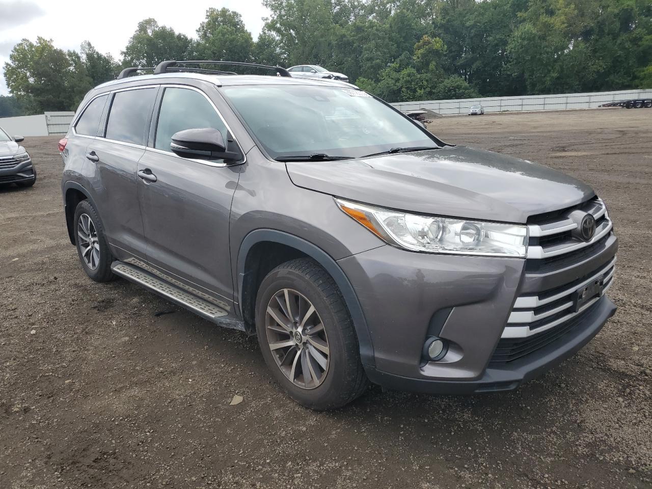 2018 Toyota Highlander Se - Image 4