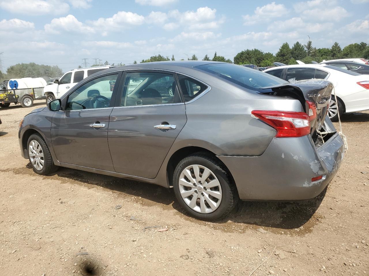 2015 Nissan Sentra S - Фото 2