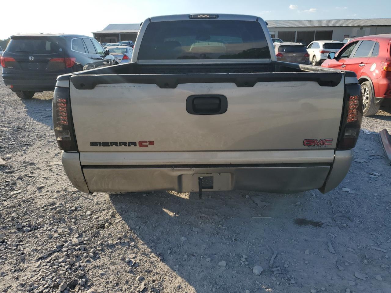 2001 GMC Sierra K1500 C3 - Image 6