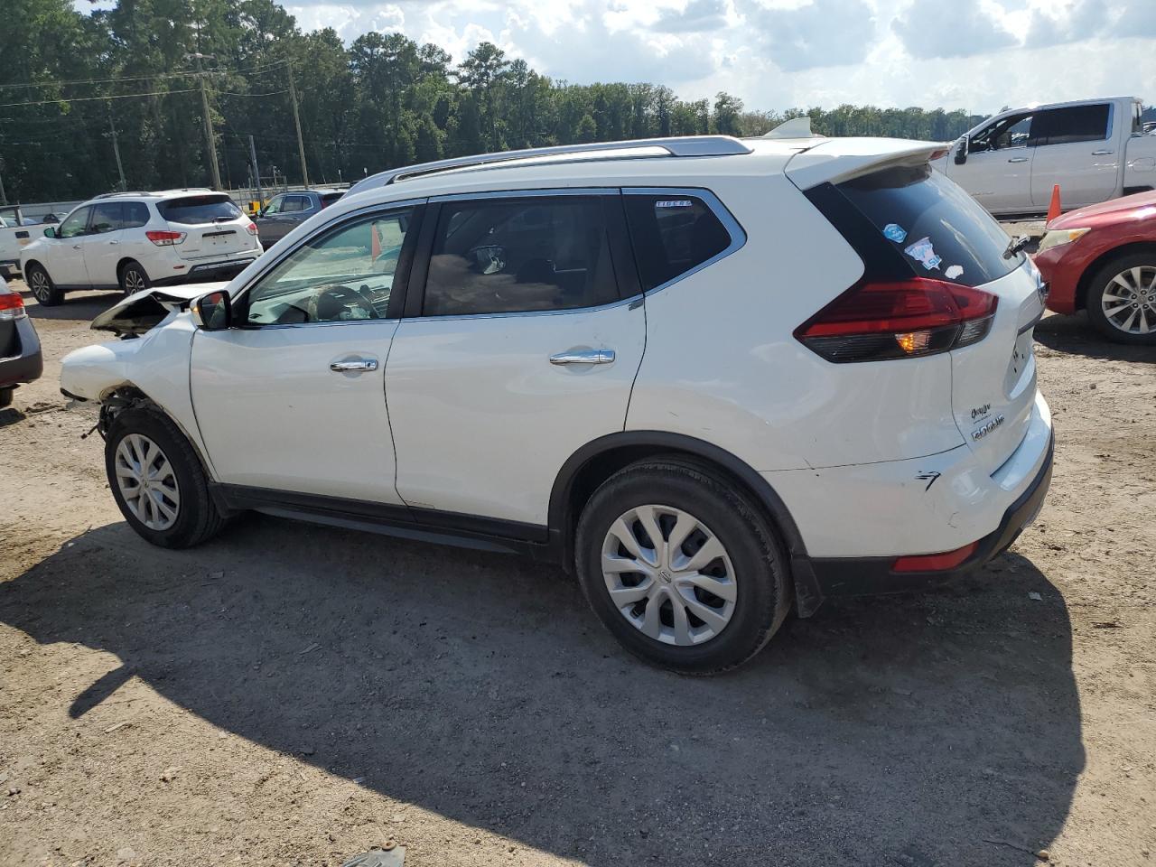 2017 Nissan Rogue S - Фото 2