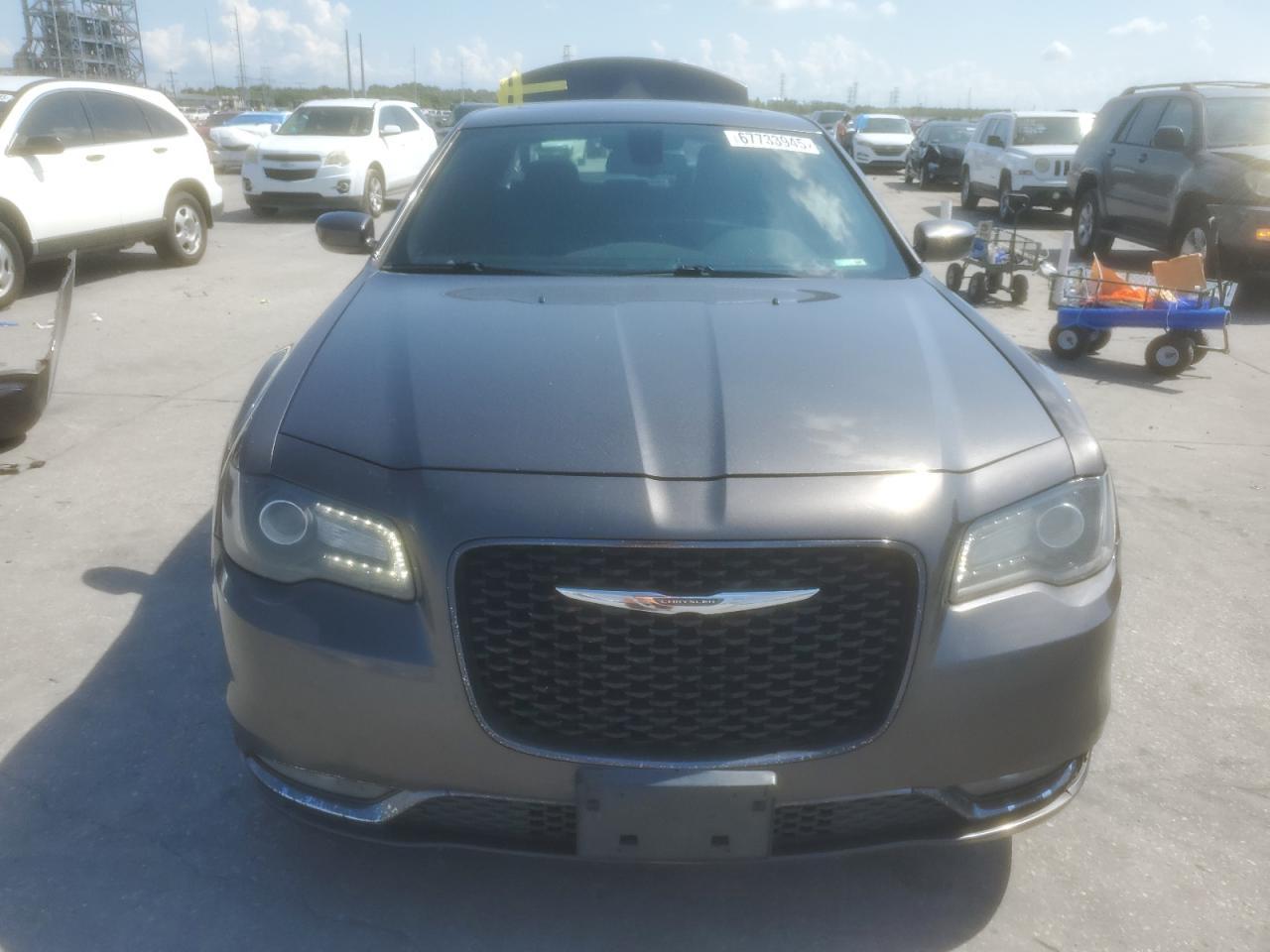 2017 Chrysler 300 S - Фото 5