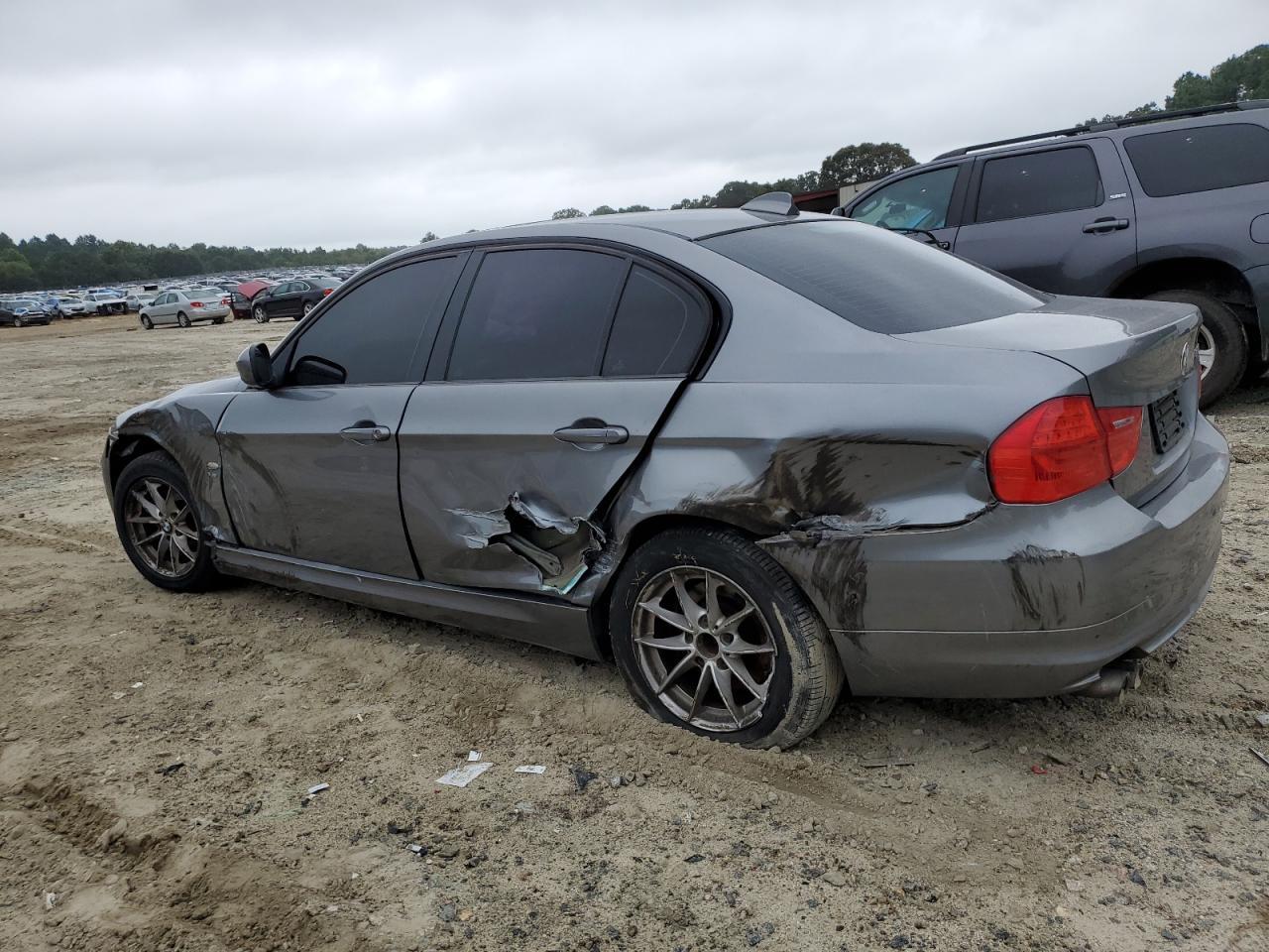 2010 BMW 328 Xi Sulev - Image 2