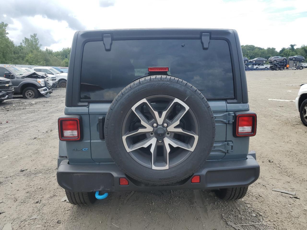 2024 Jeep Wrangler 4Xe - Image 6