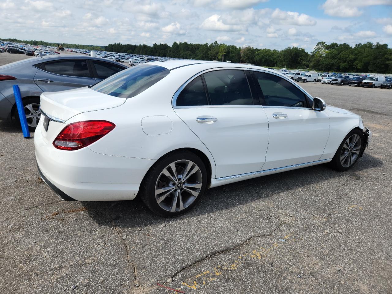 2018 Mercedes-Benz C 300 - Фото 3