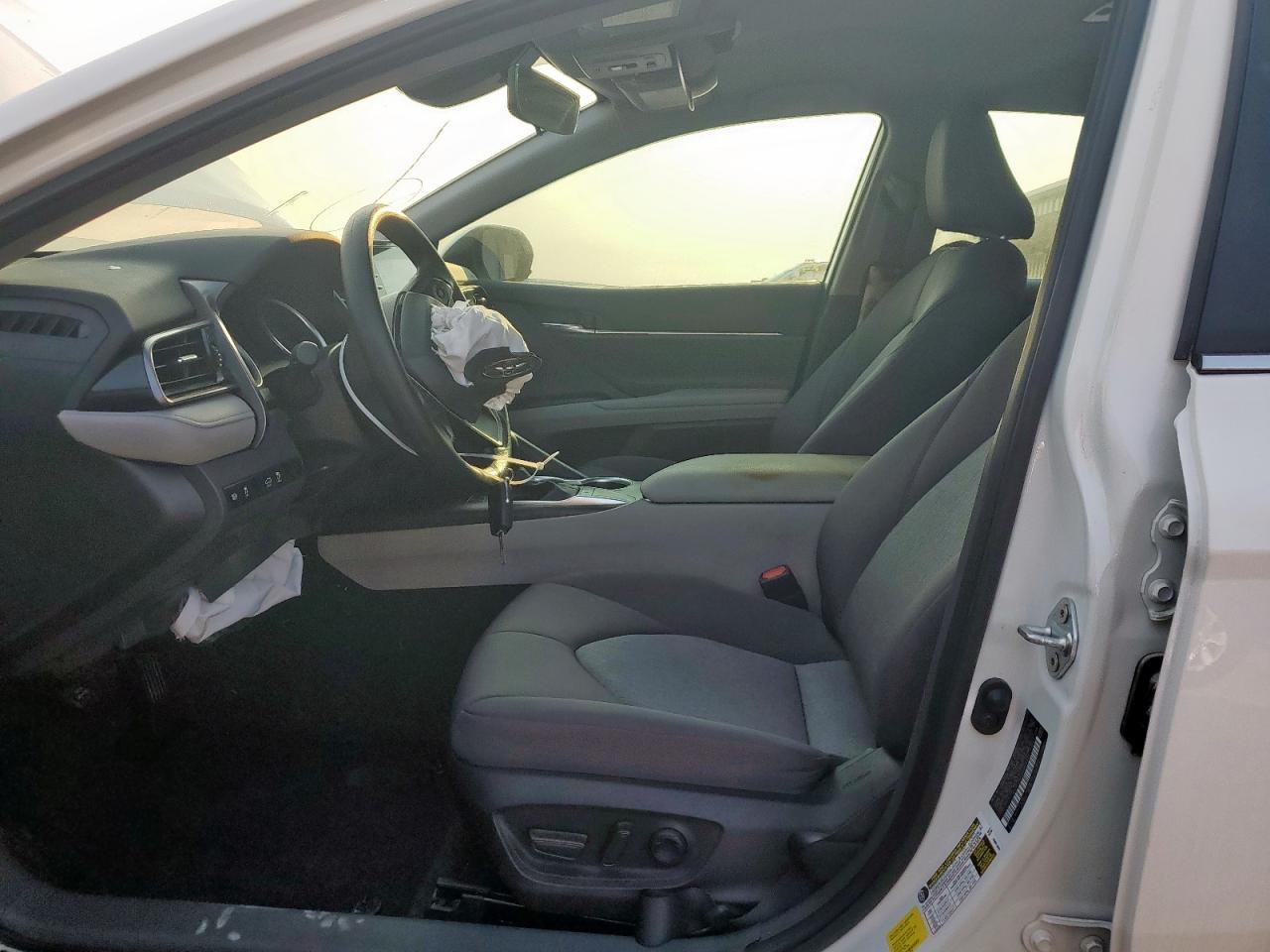 2024 Toyota Camry Le - Фото 7