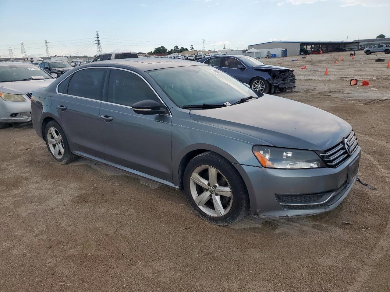 2012 Volkswagen Passat Se - Фото 4