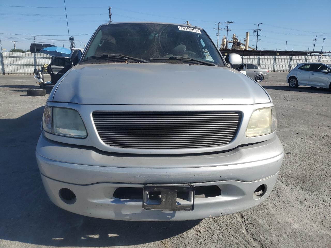 2003 Ford F150 - Image 5