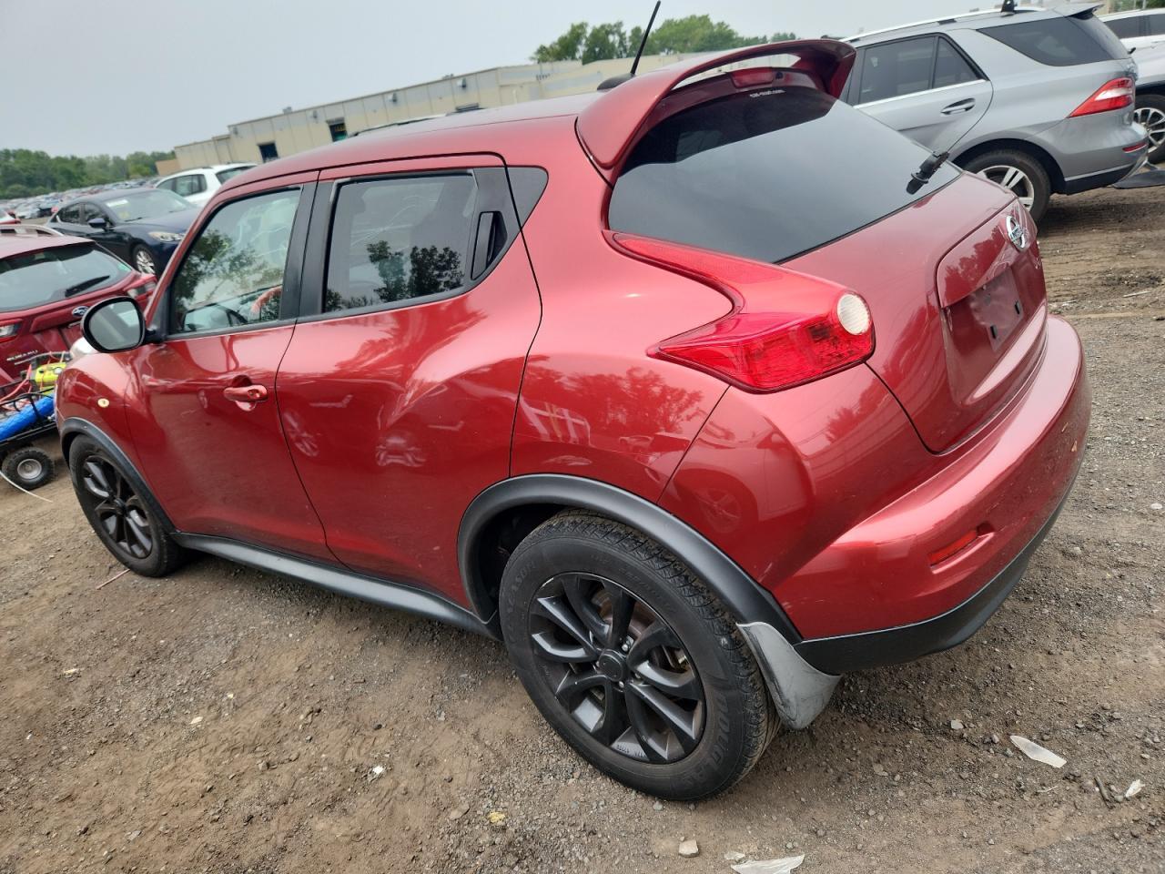 2011 Nissan Juke S - Фото 2