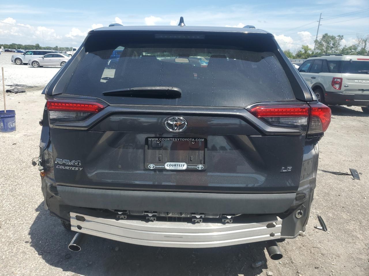 2021 Toyota Rav4 Le - Фото 6