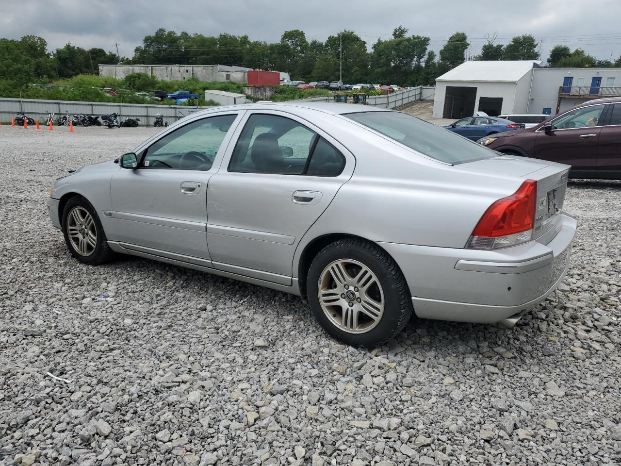 2005 Volvo S60 2.5T - Image 2