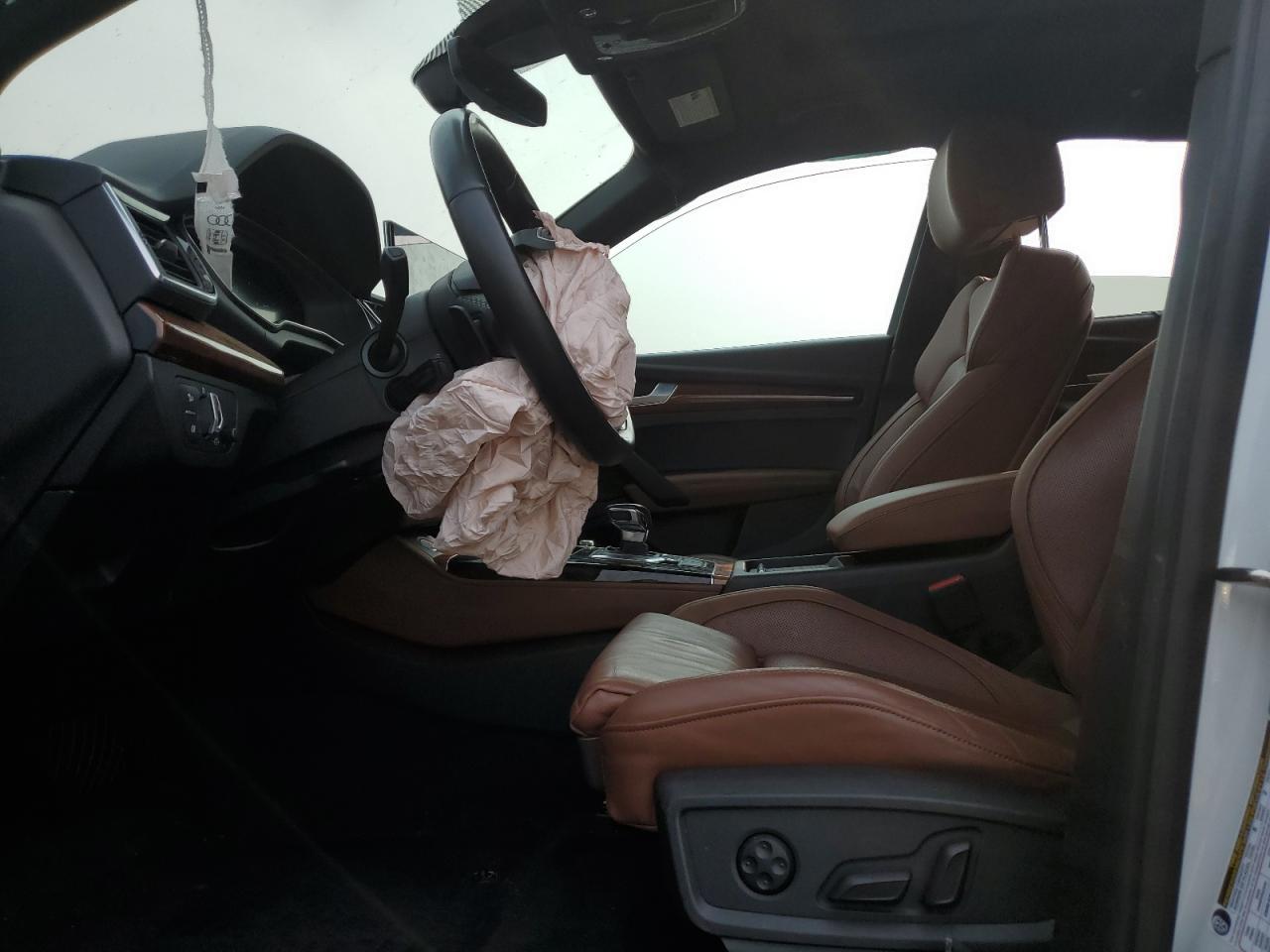 2021 Audi Q5 E Premium Plus - Image 7