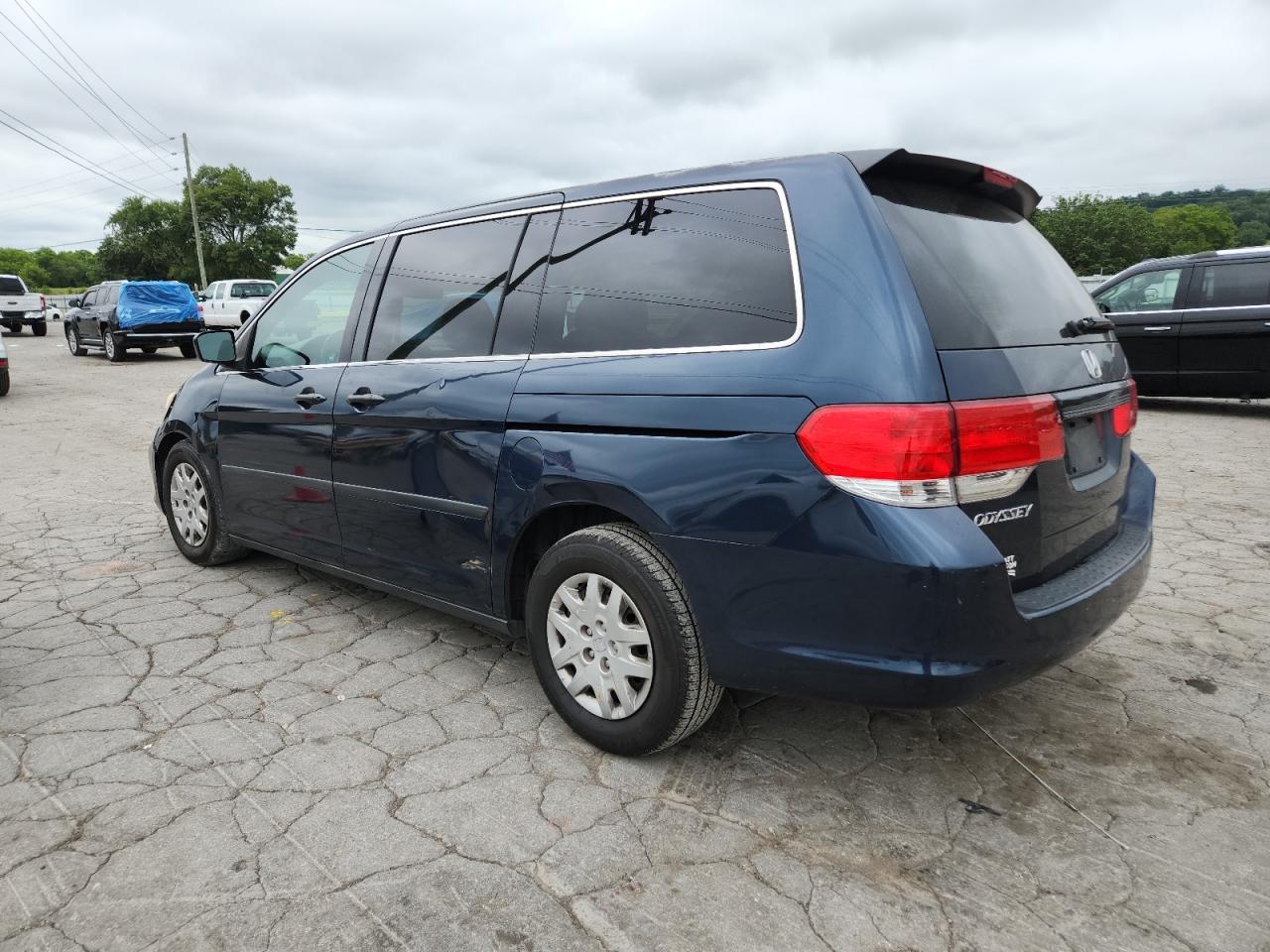 2010 Honda Odyssey Lx - Image 2