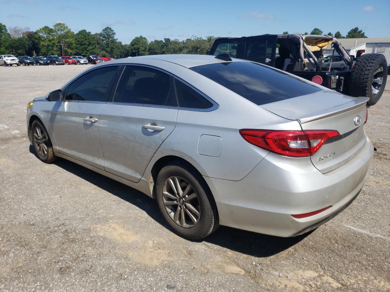2015 Hyundai Sonata Se - Image 2