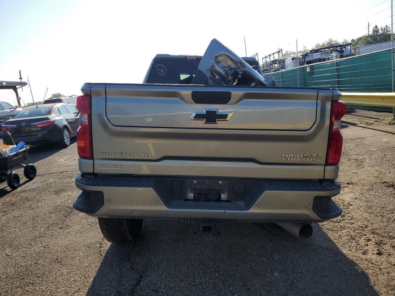 2024 Chevrolet Silverado K2500 High Country - Фото 6