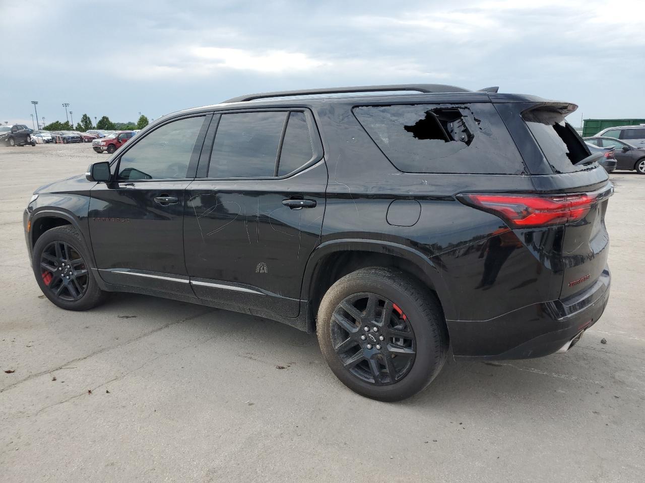 2023 Chevrolet Traverse Premier - Фото 2