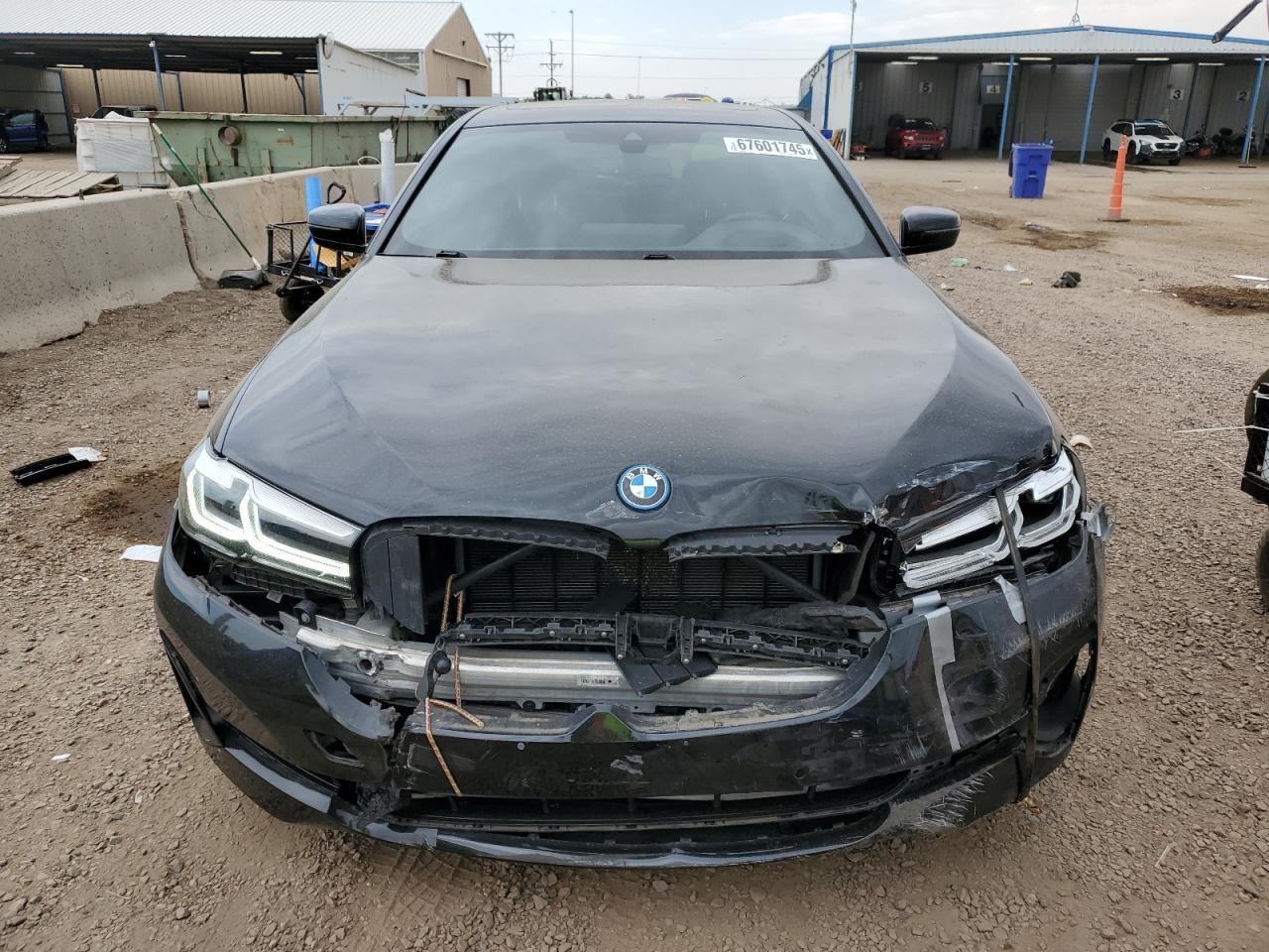 2022 BMW 530E - Фото 5
