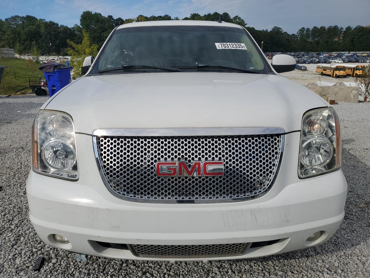 2007 GMC Yukon Denali - Image 5