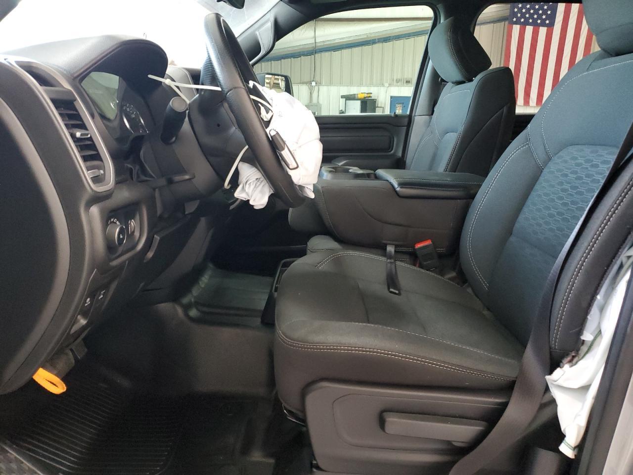 2025 Ram 1500 Tradesman - Фото 7
