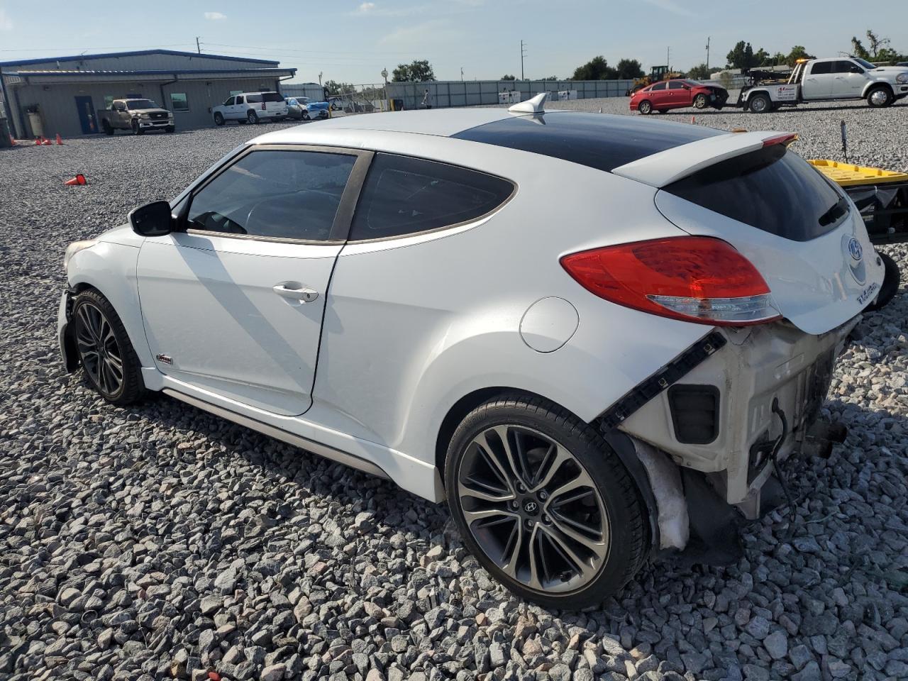 2016 Hyundai Veloster Turbo - Фото 2