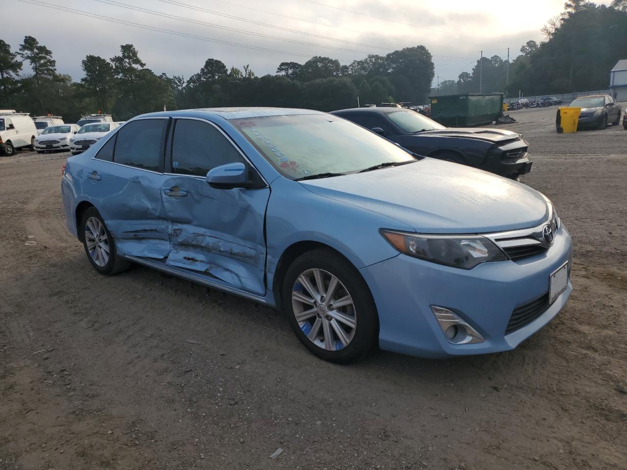2013 Toyota Camry L - Фото 4