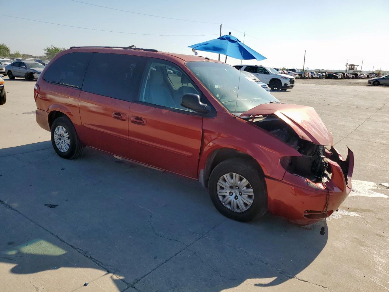 2006 Chrysler Town & Country Lx - Фото 4
