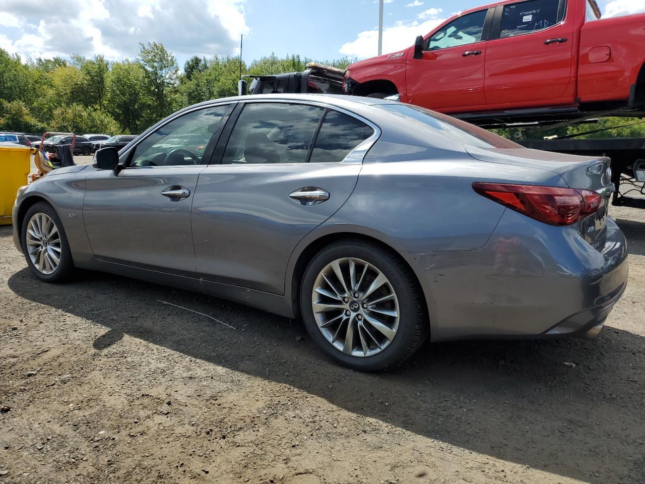2018 Infiniti Q50 Luxe - Image 2