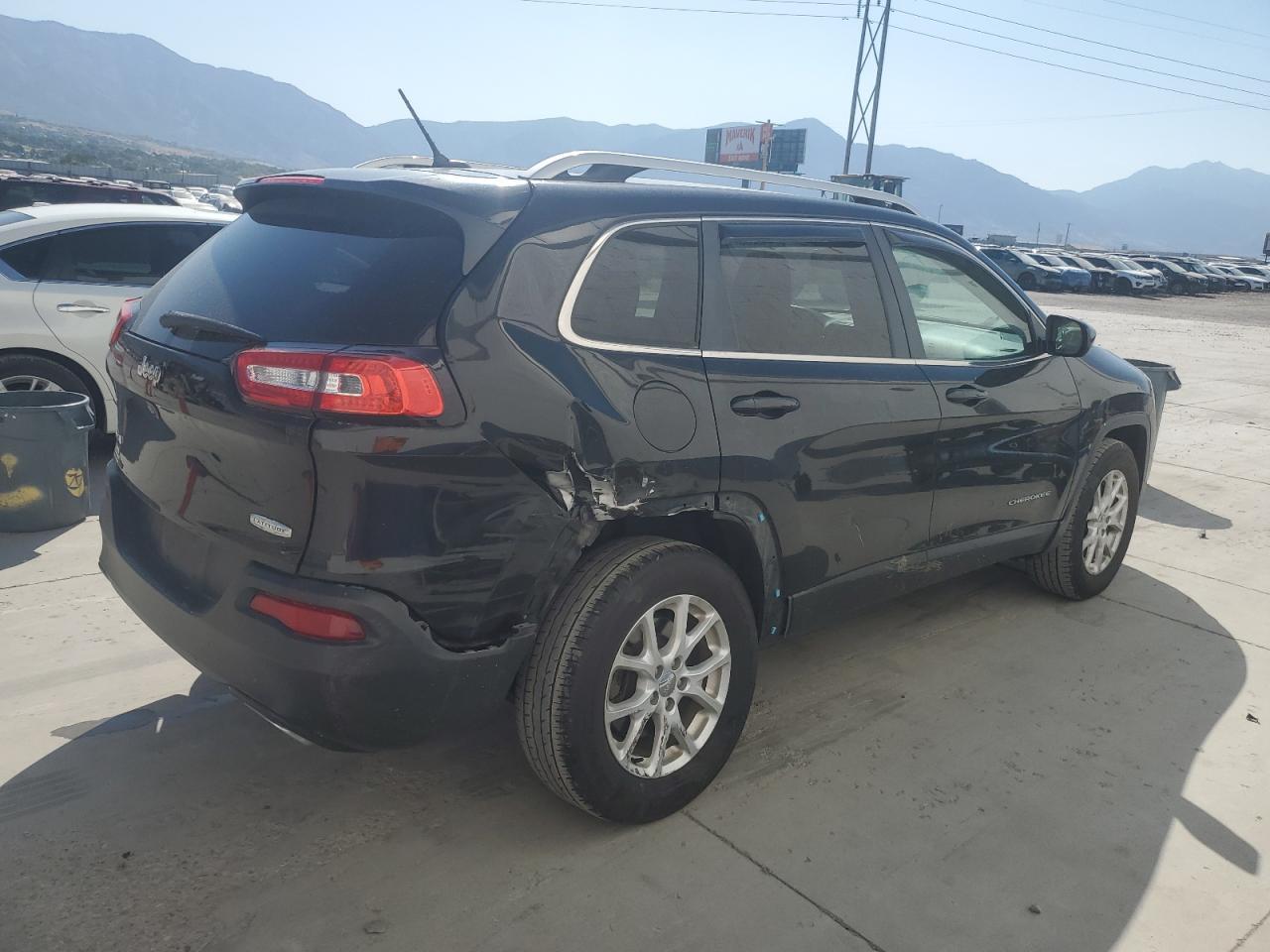 2015 Jeep Cherokee Latitude - Image 3