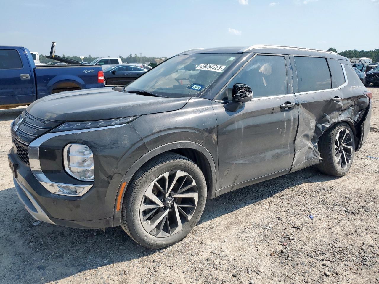 2023 Mitsubishi Outlander Sel