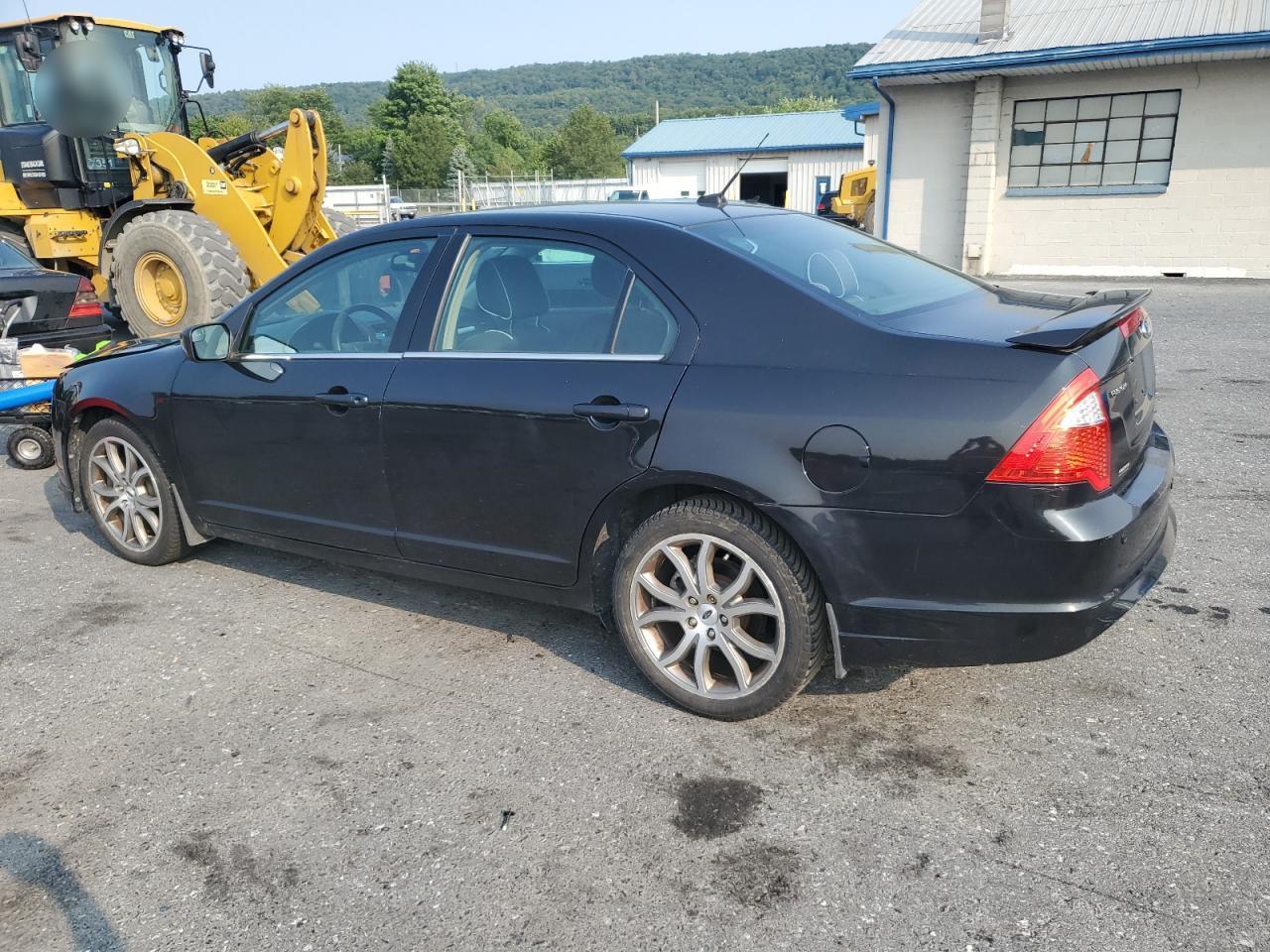 2011 Ford Fusion Se - Фото 2