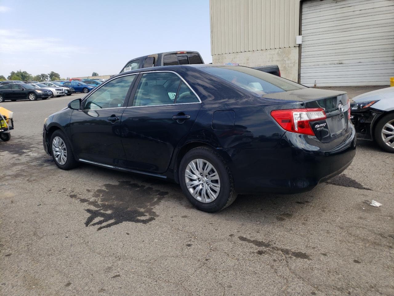 2014 Toyota Camry L - Image 2