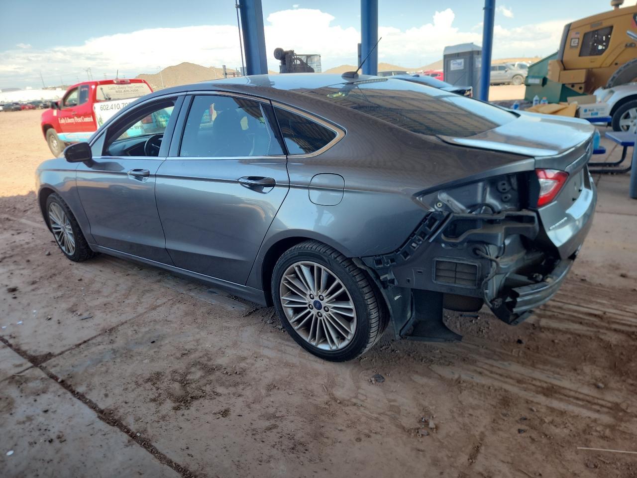 2014 Ford Fusion Se - Фото 2
