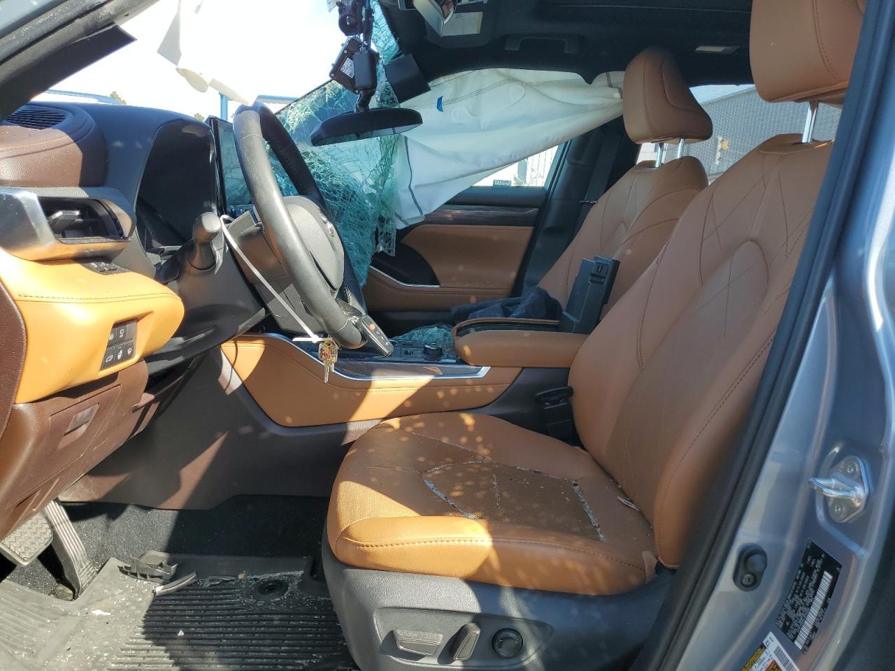 2020 Toyota Highlander Platinum - Фото 7