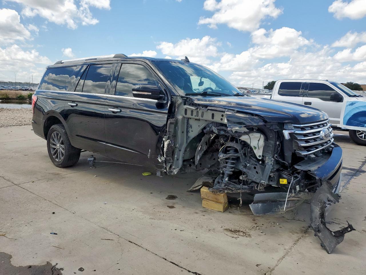 2020 Ford Expedition Max Limited - Image 4